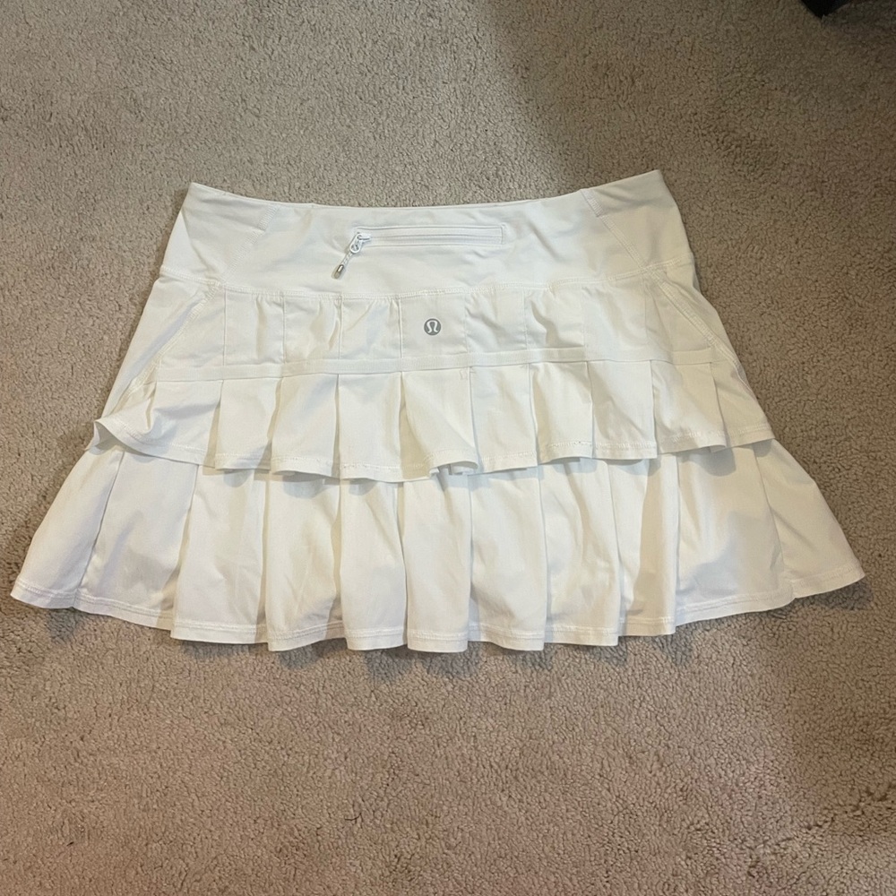 Lululemon White Ruffled Skirt